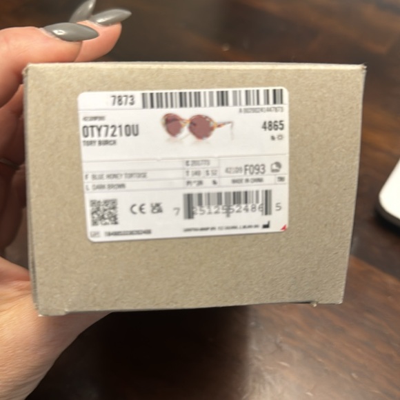 Brand new sunglasses - Picture 6 of 6